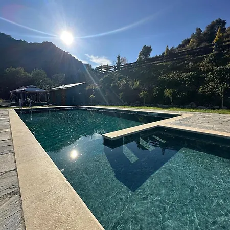 Romantic Mountain With Swimming Pool Access شقة